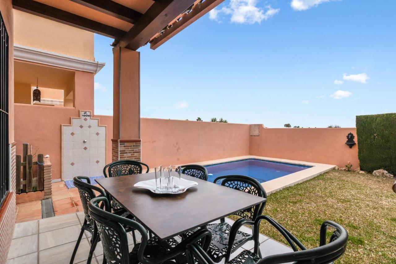 Villa Estilo Mediterranea Con Piscina, Jardin, Bbq Y Jacuzzi - Villa Bel Air Real Estepona Extérieur photo